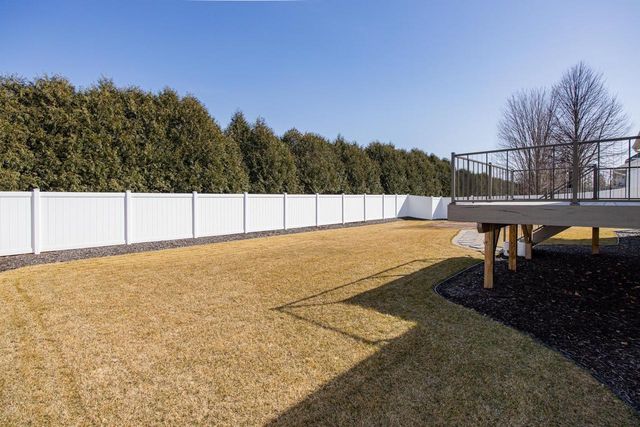 651 RUNDQUIST WAY, Kimberly, WI 54136