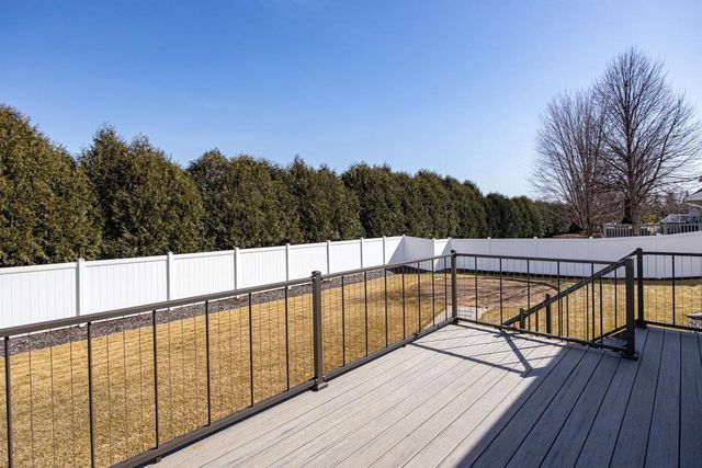 651 RUNDQUIST WAY, Kimberly, WI 54136