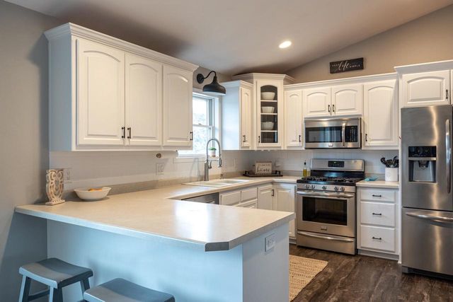 651 RUNDQUIST WAY, Kimberly, WI 54136