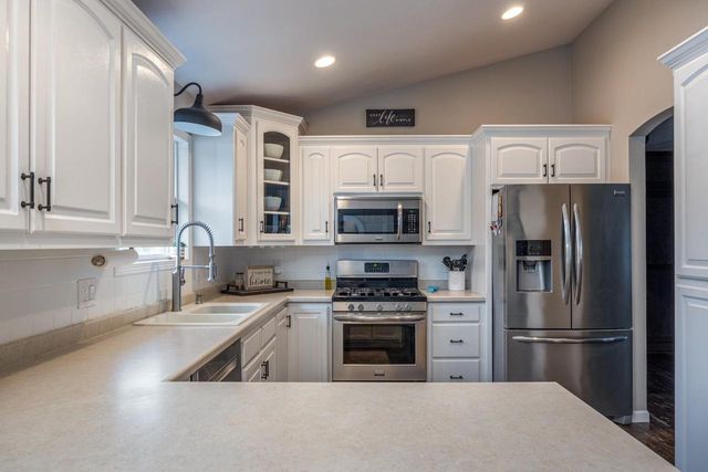 651 RUNDQUIST WAY, Kimberly, WI 54136