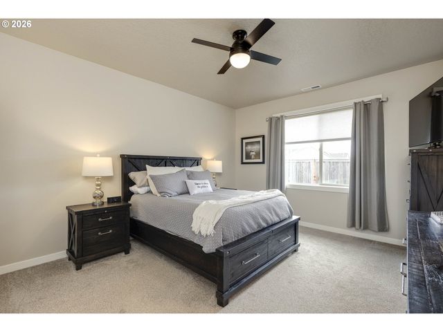 2132 Nw MCGAREY Dr, Mc Minnville, OR 97128