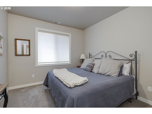 2132 Nw MCGAREY Dr, Mc Minnville, OR 97128