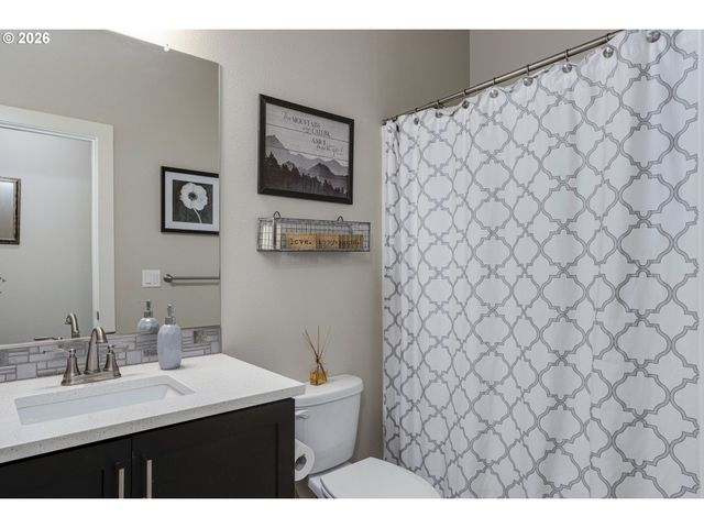 2132 Nw MCGAREY Dr, Mc Minnville, OR 97128