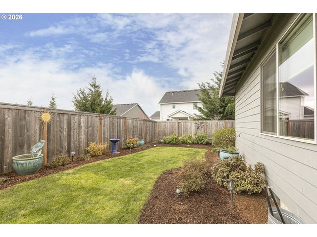 2132 Nw MCGAREY Dr, Mc Minnville, OR 97128