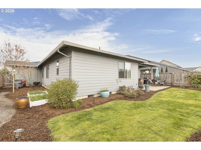 2132 Nw MCGAREY Dr, Mc Minnville, OR 97128
