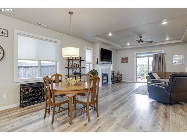 2132 Nw MCGAREY Dr, Mc Minnville, OR 97128