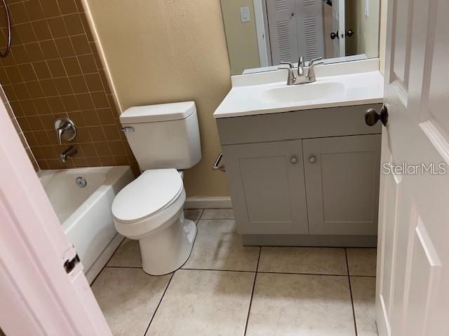 40 E COUNTRY COVE WAY, Kissimmee, FL 34743