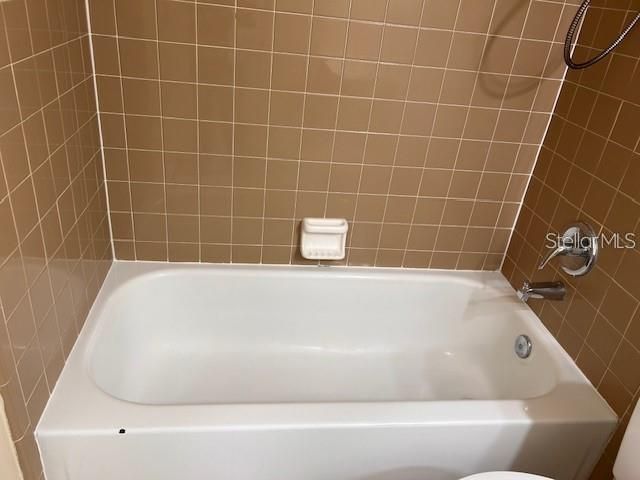 40 E COUNTRY COVE WAY, Kissimmee, FL 34743