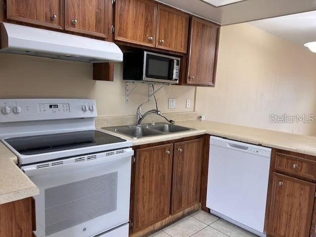 40 E COUNTRY COVE WAY, Kissimmee, FL 34743