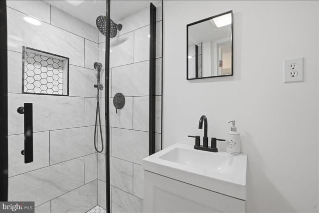 939 15TH ST SE, Washington, DC 20003