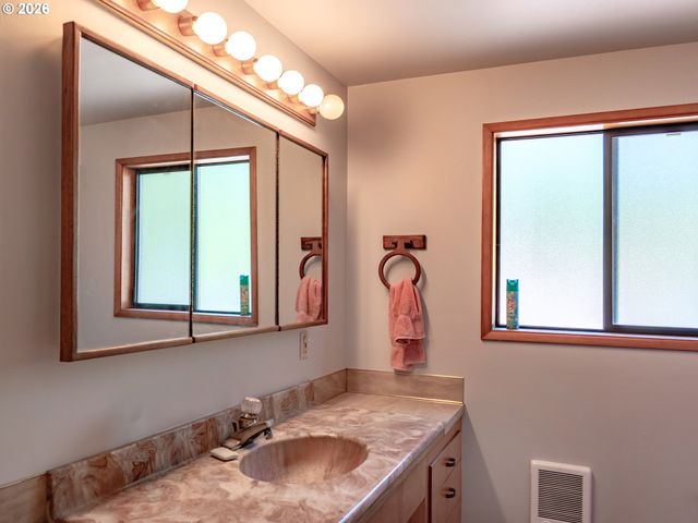 21950 Nw MEIER Rd, Hillsboro, OR 97124