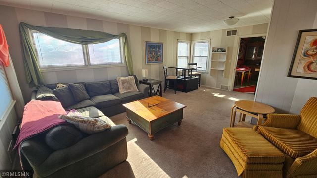 6009 13th Avenue S, Minneapolis, MN 55417