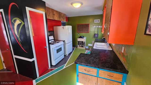 6009 13th Avenue S, Minneapolis, MN 55417