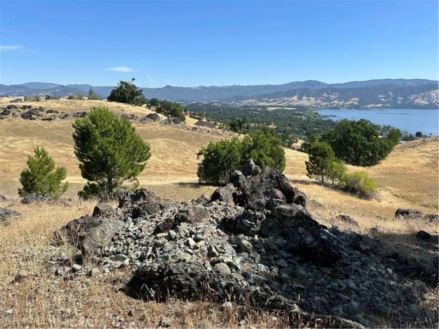 460 Lake Vista Drive, Lakeport, CA 95453
