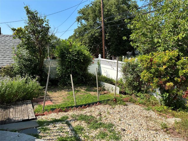 4634 Iris Lane, Great Neck, NY 11020