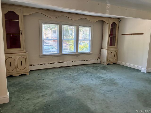 4634 Iris Lane, Great Neck, NY 11020
