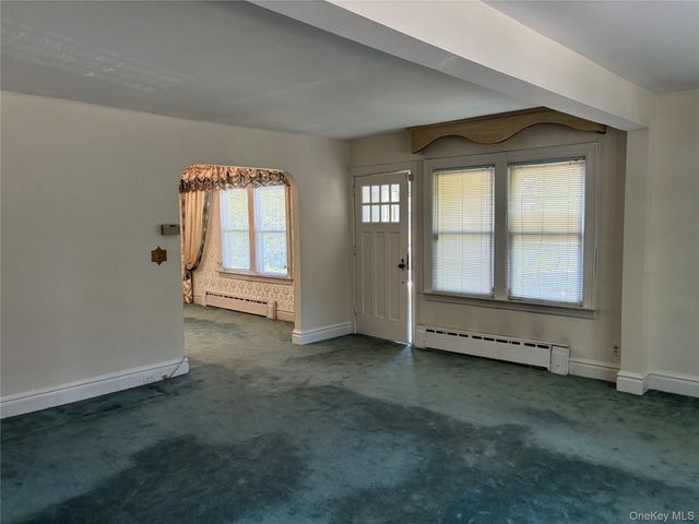 4634 Iris Lane, Great Neck, NY 11020