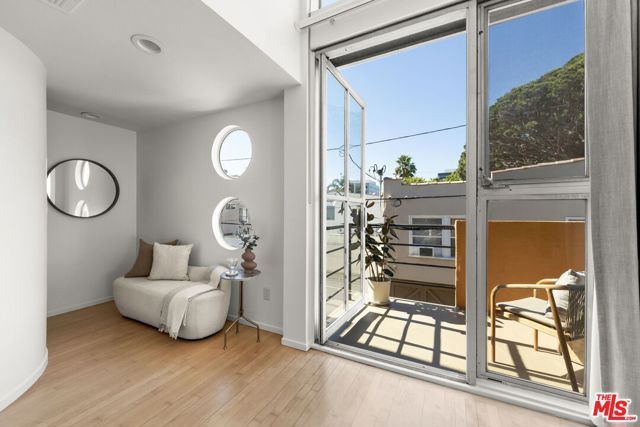 1319 Harvard Street 5, Santa Monica, CA 90404