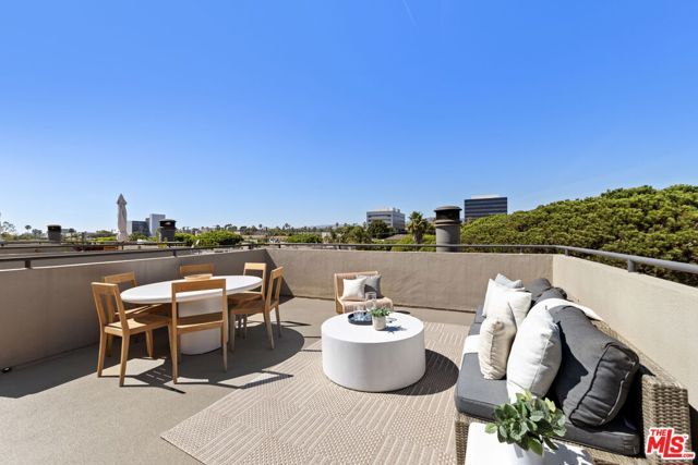 1319 Harvard Street 5, Santa Monica, CA 90404