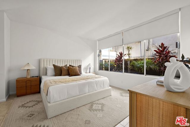 1319 Harvard Street 5, Santa Monica, CA 90404