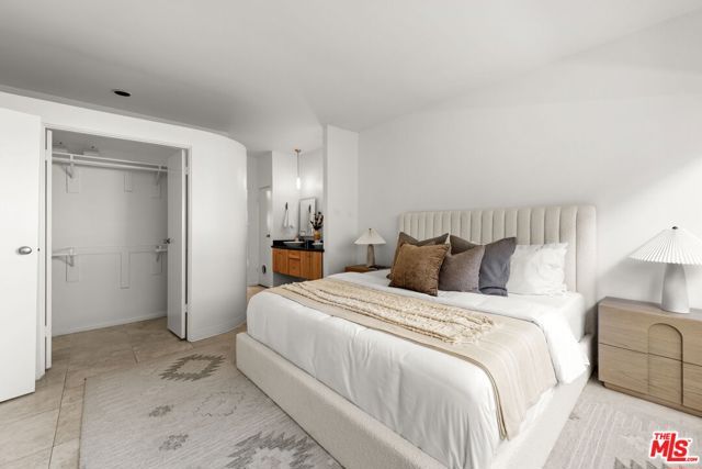 1319 Harvard Street 5, Santa Monica, CA 90404