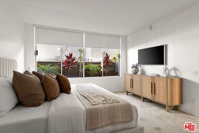 1319 Harvard Street 5, Santa Monica, CA 90404