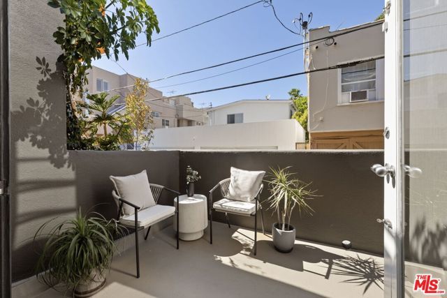 1319 Harvard Street 5, Santa Monica, CA 90404