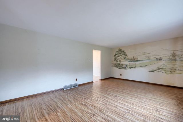 2833 VIREO RD, York, PA 17403