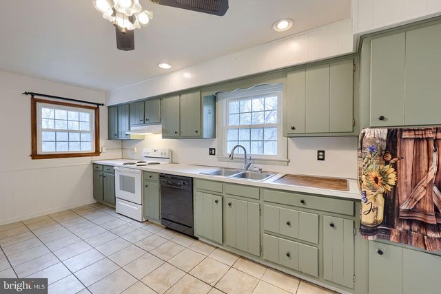 2833 VIREO RD, York, PA 17403