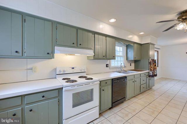 2833 VIREO RD, York, PA 17403