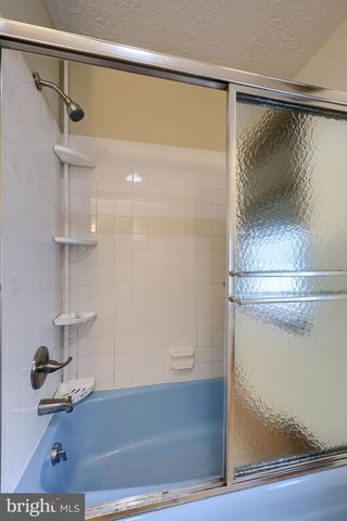 2833 VIREO RD, York, PA 17403