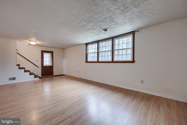 2833 VIREO RD, York, PA 17403