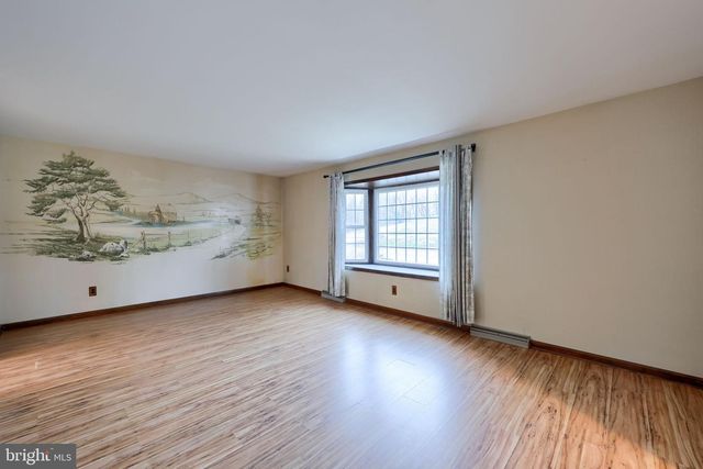 2833 VIREO RD, York, PA 17403