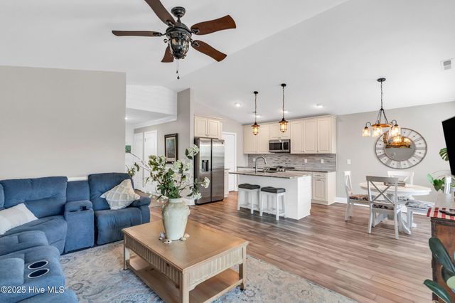 107 SW 25th Street, Oak Island, NC 28465