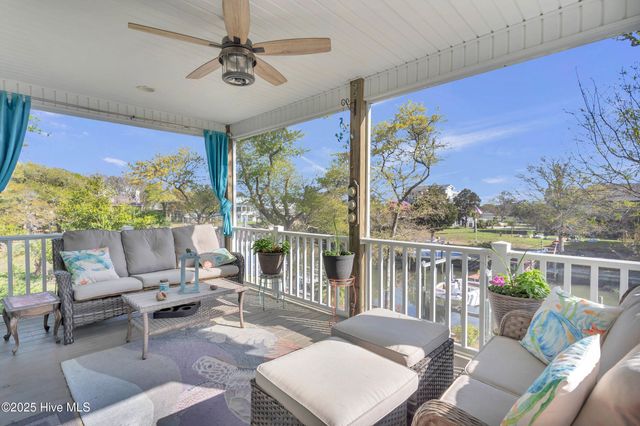 107 SW 25th Street, Oak Island, NC 28465