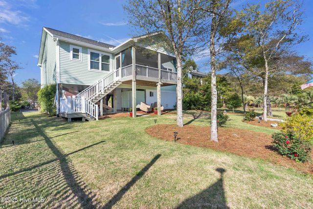 107 SW 25th Street, Oak Island, NC 28465