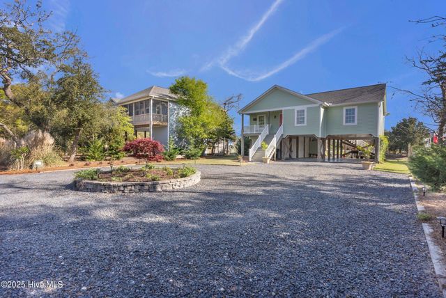 107 SW 25th Street, Oak Island, NC 28465