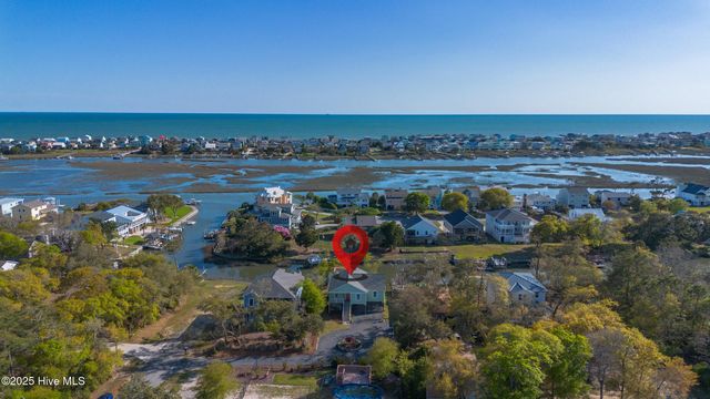 107 SW 25th Street, Oak Island, NC 28465