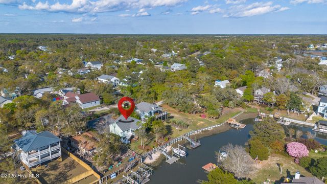 107 SW 25th Street, Oak Island, NC 28465