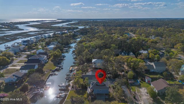 107 SW 25th Street, Oak Island, NC 28465