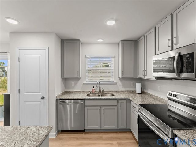 2112 Grand Reserve Way, Richmond, VA 23223