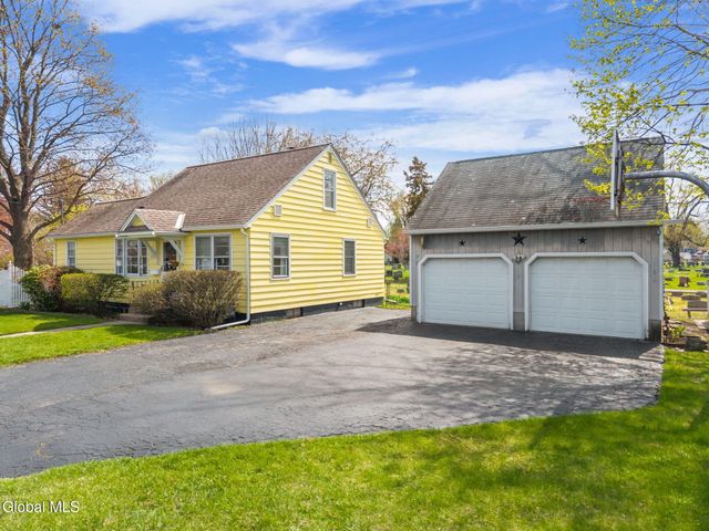15 Albermarle Road, Scotia, NY 12302