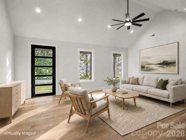 902 Narva Road, Hendersonville, NC 28792