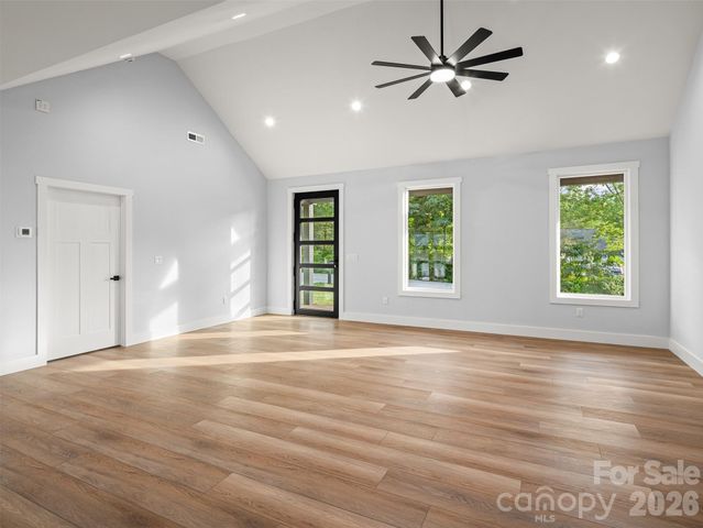 902 Narva Road, Hendersonville, NC 28792