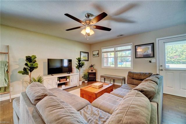 509 Plainfield AVE, Chesapeake, VA 23320
