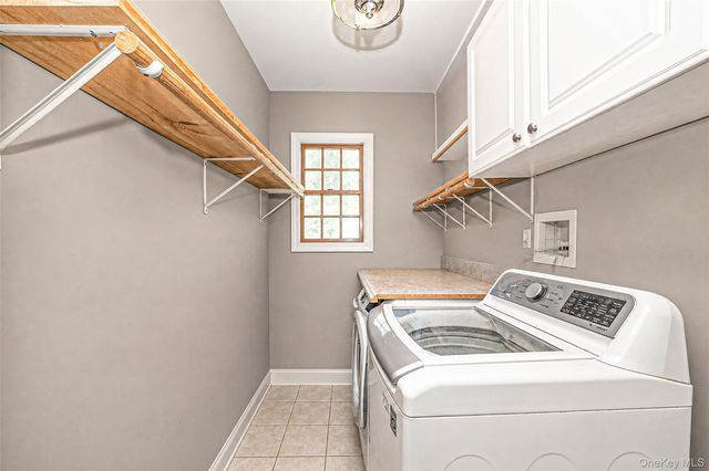4 Teamster Lane, Levittown, NY 11756