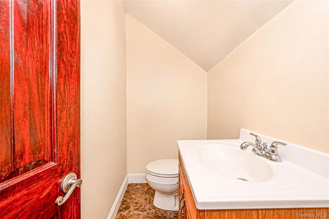 4 Teamster Lane, Levittown, NY 11756