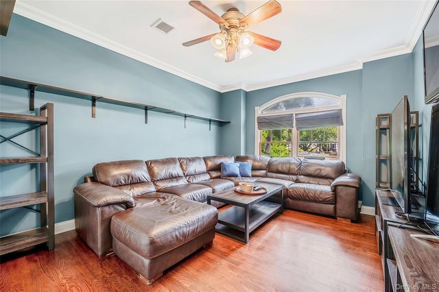 4 Teamster Lane, Levittown, NY 11756