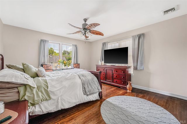 4 Teamster Lane, Levittown, NY 11756