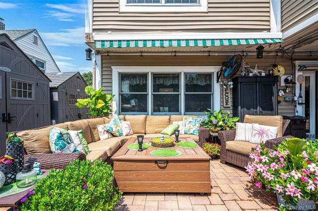 4 Teamster Lane, Levittown, NY 11756